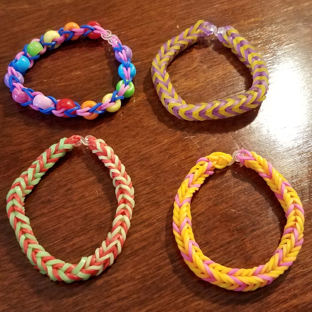 MADe WITH LOVE stretchy bracelets